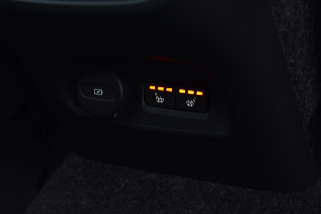 Volvo  XC40 R-Design, T5 AWD automatic