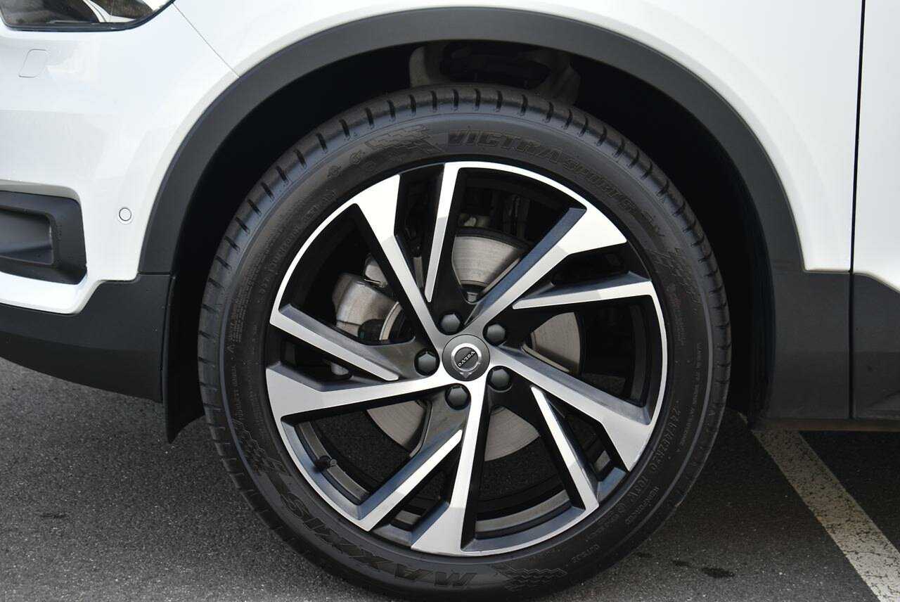 Volvo  XC40 R-Design, T5 AWD automatic
