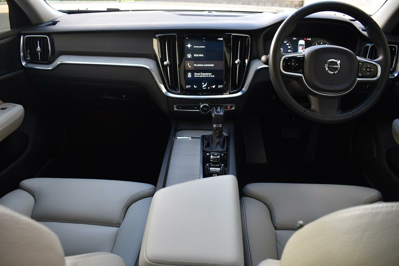 Volvo  V60 T5 Inscription AWD