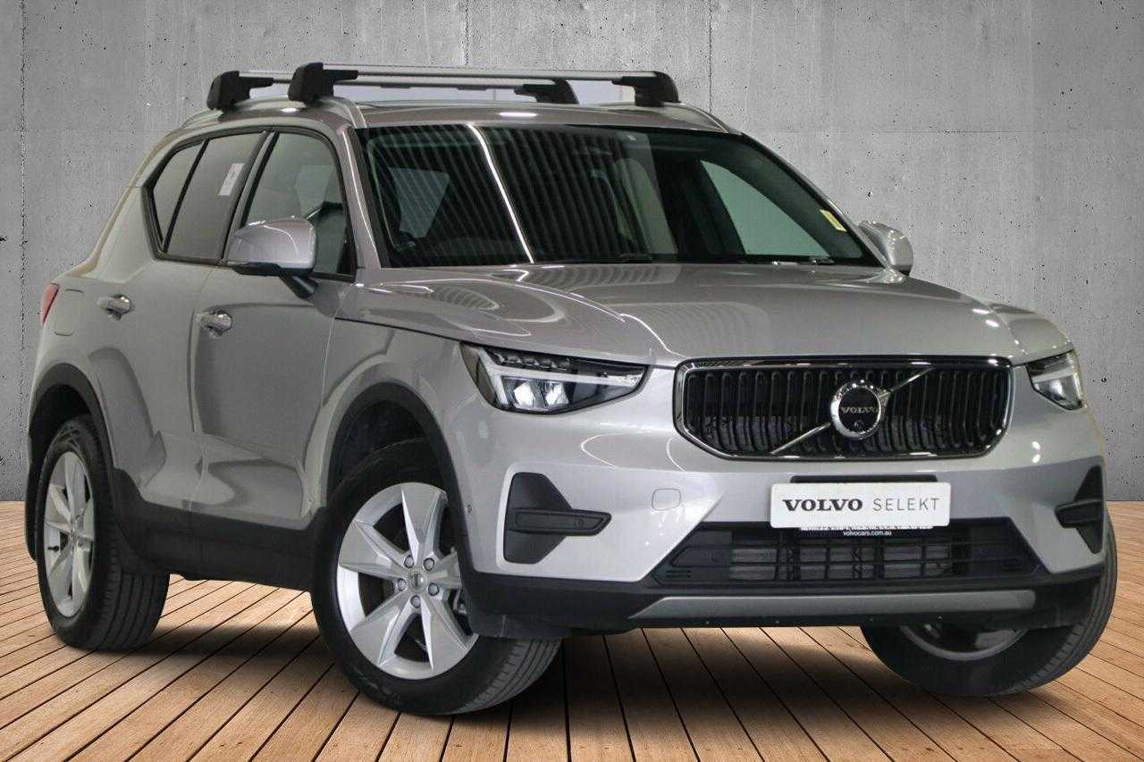 Volvo  XC40 Plus, B4 Mild Hybrid, Petrol