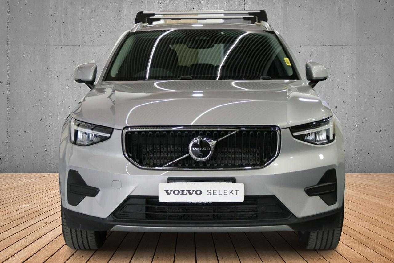 Volvo  XC40 Plus, B4 Mild Hybrid, Petrol
