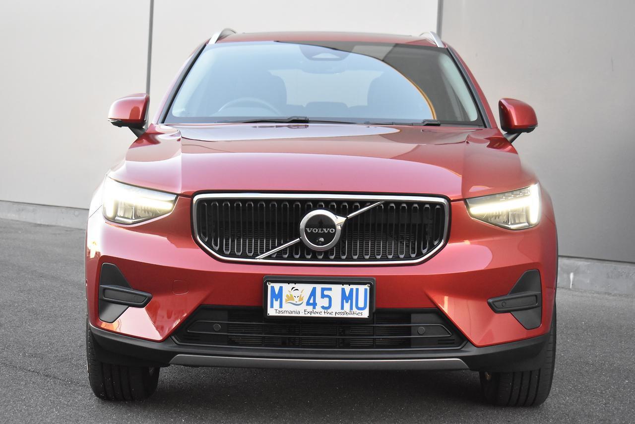 Volvo  XZ MY23 Plus B4