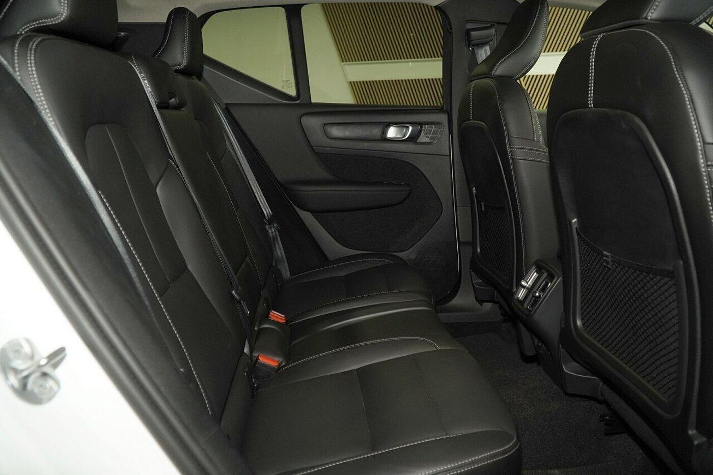 Volvo  XC40 Ultimate, B4 Mild Hybrid, Petrol, Bright