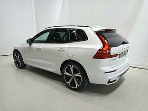 Volvo  XC60 Recharge Ultimate, T8 Plug-In Hybrid, Electric/Petrol, Dark