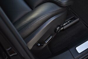 Volvo  XC60 Plus, B5 Mild Hybrid, Petrol