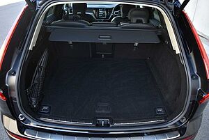 Volvo  XC60 Plus, B5 Mild Hybrid, Petrol