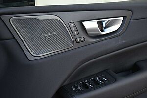 Volvo  XC60 Plus, B5 Mild Hybrid, Petrol