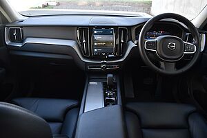 Volvo  XC60 Plus, B5 Mild Hybrid, Petrol