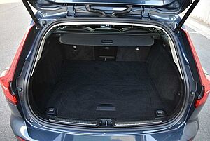Volvo  V60 Cross Country Ultimate , B5 Mild Hybrid, Petrol