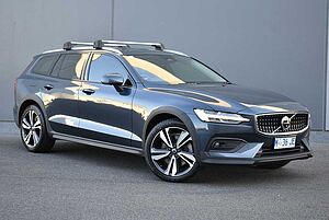 Volvo  V60 Cross Country Ultimate , B5 Mild Hybrid, Petrol