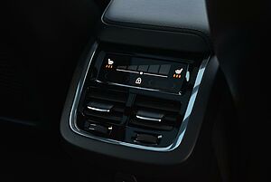 Volvo  V60 Cross Country Ultimate , B5 Mild Hybrid, Petrol