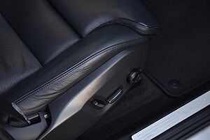Volvo  UZ MY22 B5 AWD Momentum