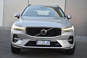 Volvo  UZ MY22 B5 AWD Momentum
