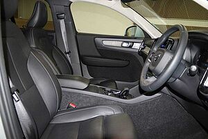 Volvo  XC40 Plus, B4 Mild Hybrid, Petrol