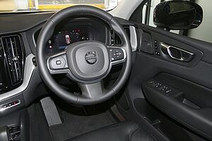 Volvo  XC60 Plus, B5 Mild Hybrid, Petrol