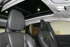 Volvo  XC60 Plus, B5 Mild Hybrid, Petrol