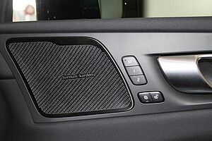 Volvo  XC60 Plus, B5 Mild Hybrid, Petrol