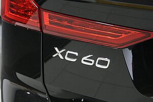 Volvo  XC60 Plus, B5 Mild Hybrid, Petrol