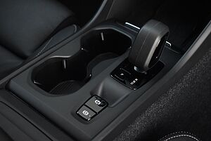 Volvo  XZ MY23 Plus B4