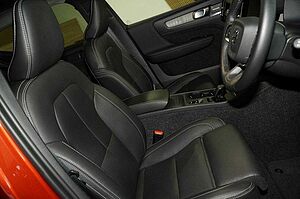 Volvo  XC40 Plus, B4 Mild Hybrid, Petrol