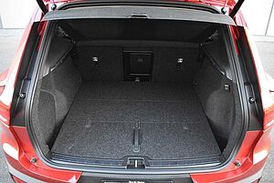 Volvo  XZ MY23 Plus B4
