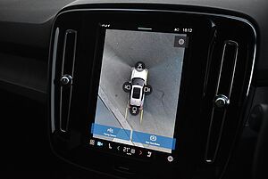 Volvo  XZ MY23 Plus B4