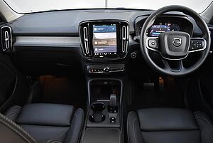 Volvo  XZ MY23 Plus B4