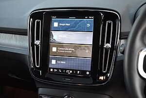 Volvo  XZ MY23 Plus B4