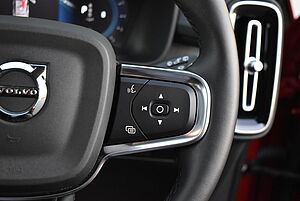 Volvo  XZ MY23 Plus B4