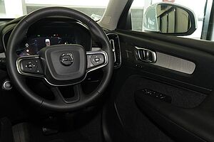 Volvo  XC40 Ultimate, B4 Mild Hybrid, Petrol, Bright