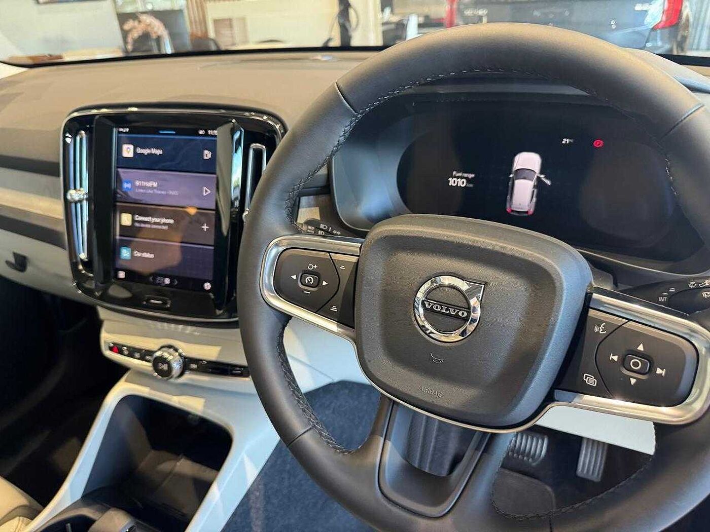 Volvo  XC40 Plus, B4 Mild hybrid, Petrol