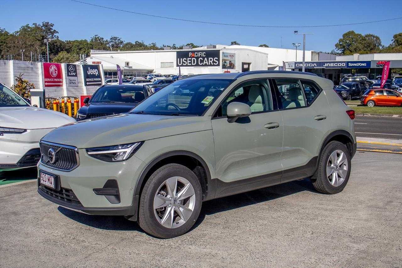 Volvo  XC40 Plus, B4 Mild hybrid, Petrol