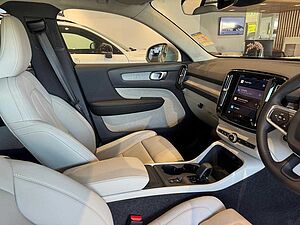Volvo  XC40 Plus, B4 Mild hybrid, Petrol