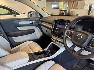 Volvo  XC40 Plus, B4 Mild hybrid, Petrol