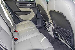 Volvo  XC40 Plus, B4 Mild hybrid, Petrol