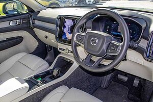 Volvo  XC40 Plus, B4 Mild hybrid, Petrol