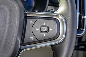 Volvo  XC40 Plus, B4 Mild hybrid, Petrol