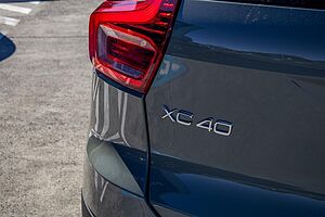Volvo  XC40 Plus, B4 Mild hybrid, Petrol