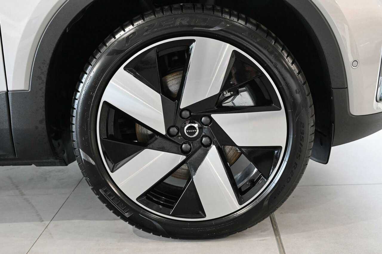Volvo  C40 Recharge Ultimate, Twin Motor, Electric