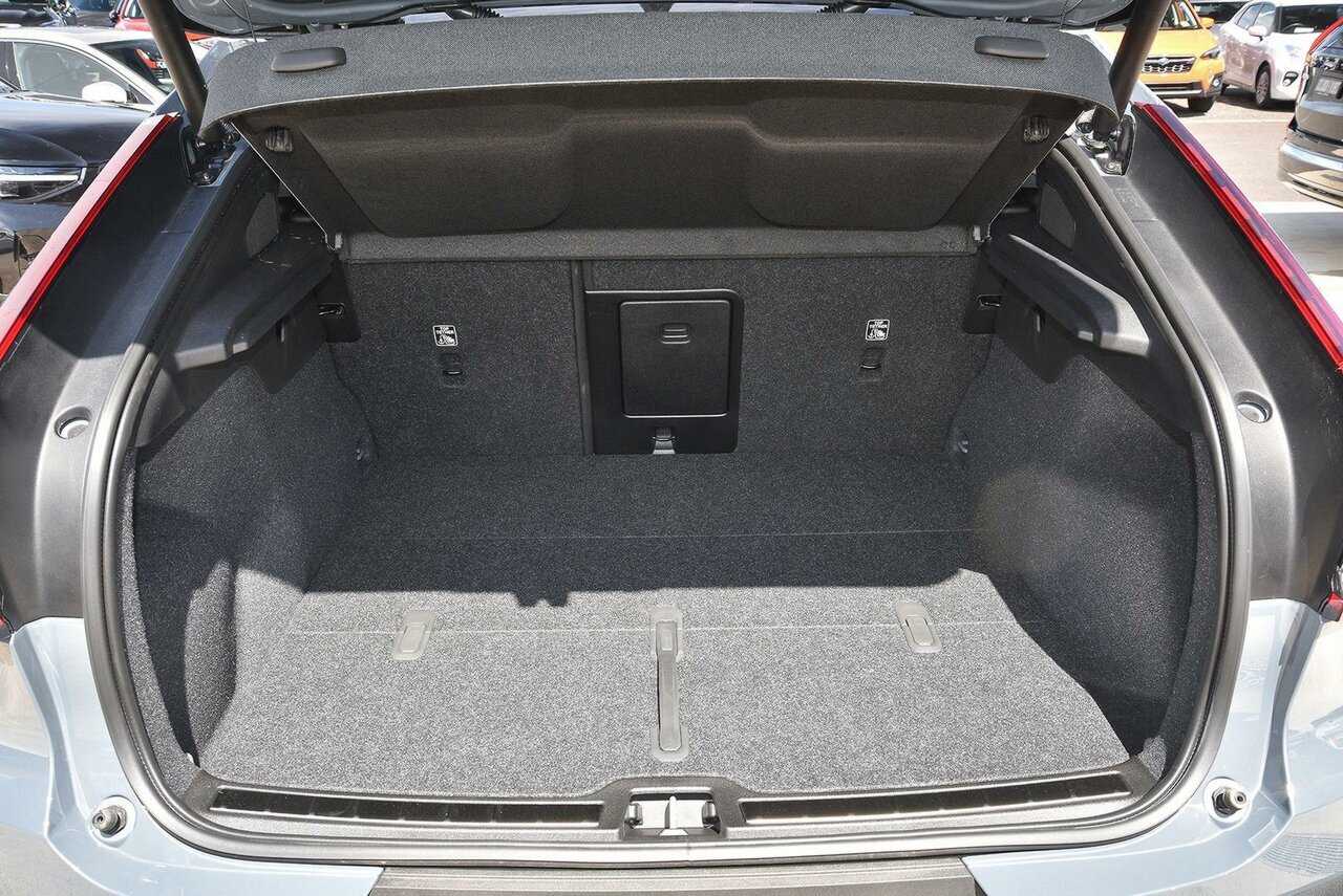 Volvo  C40 Recharge Ultimate, Twin Motor, Electric