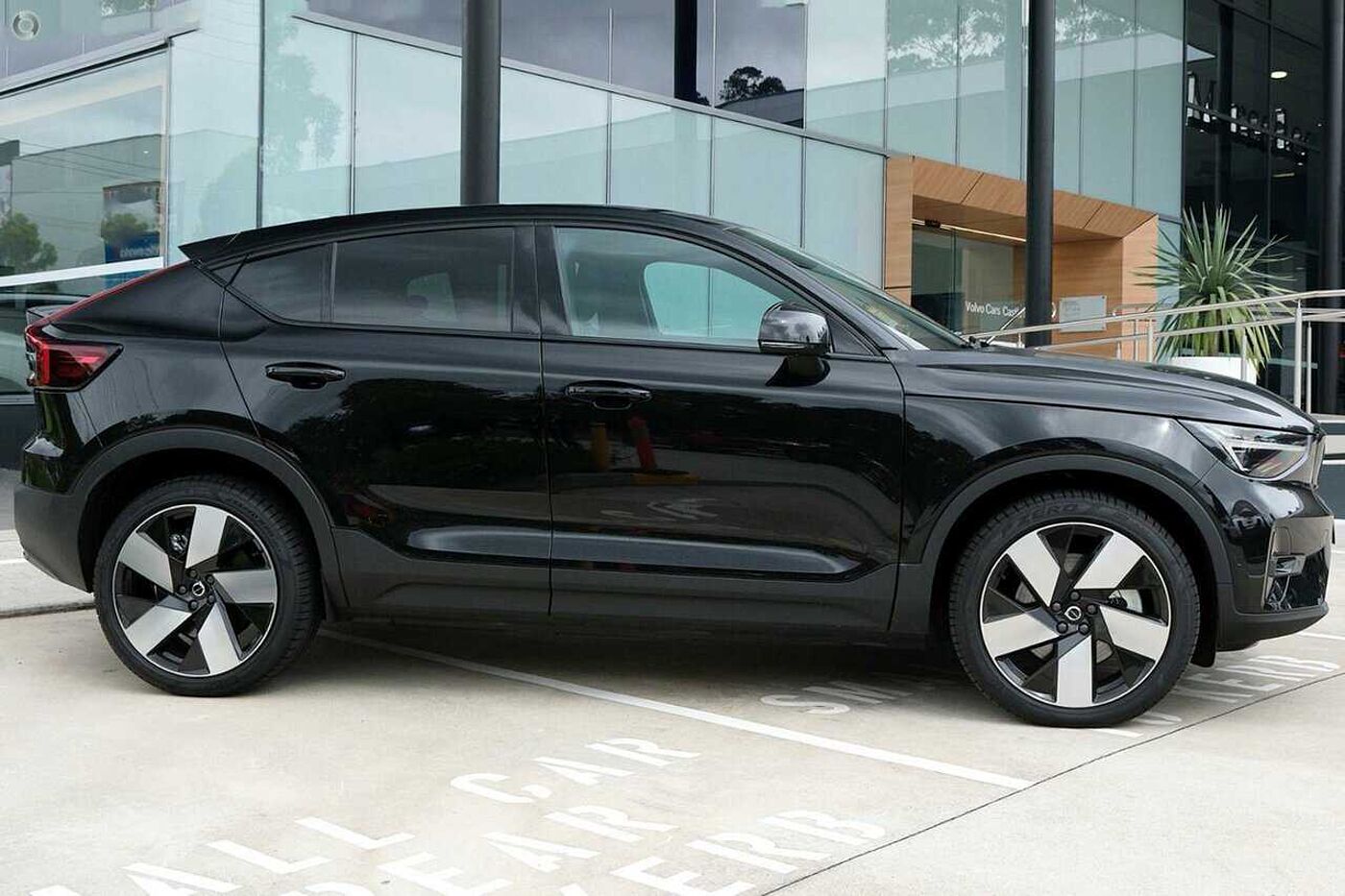 Volvo  C40 Recharge Ultimate, Twin Motor, Electric