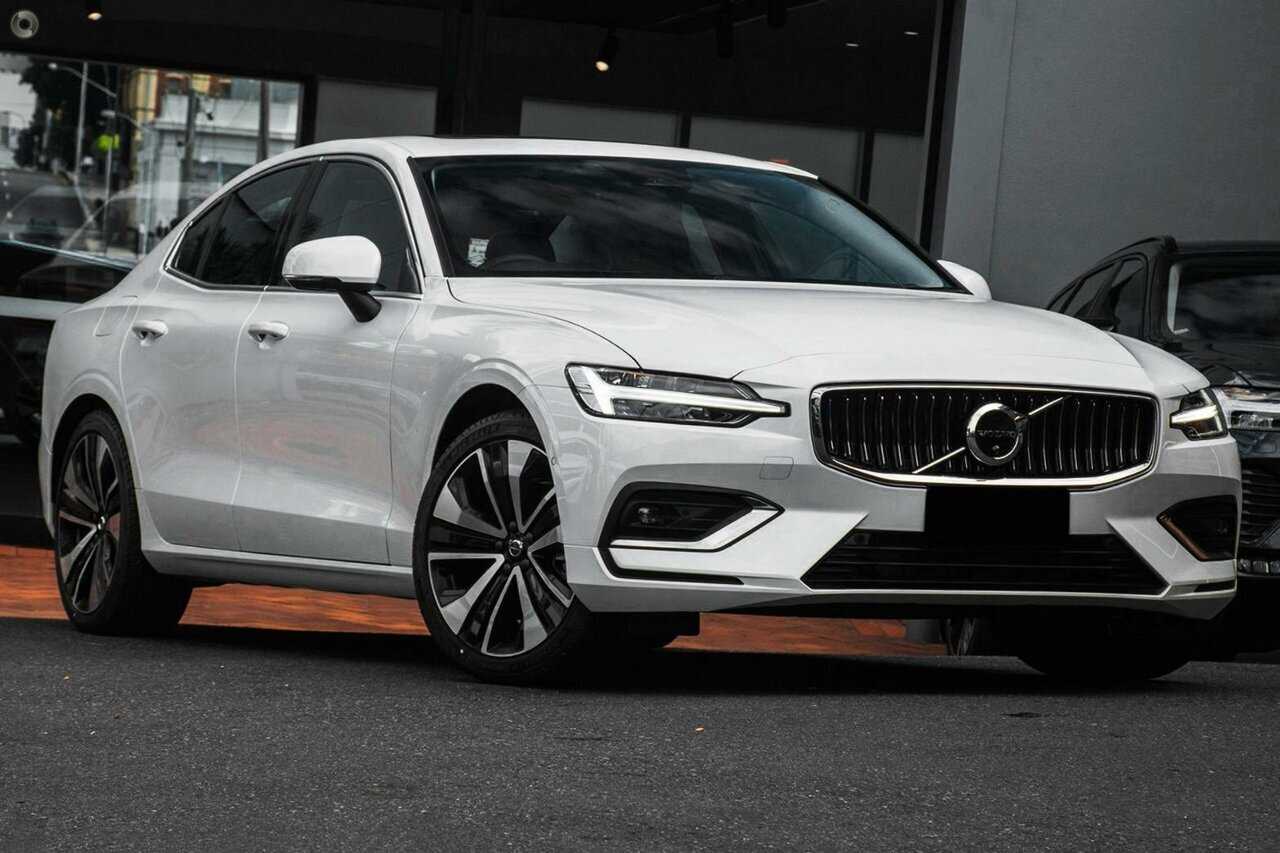 Volvo  Z Series MY24 Ultimate B5 Geartronic AWD Bright
