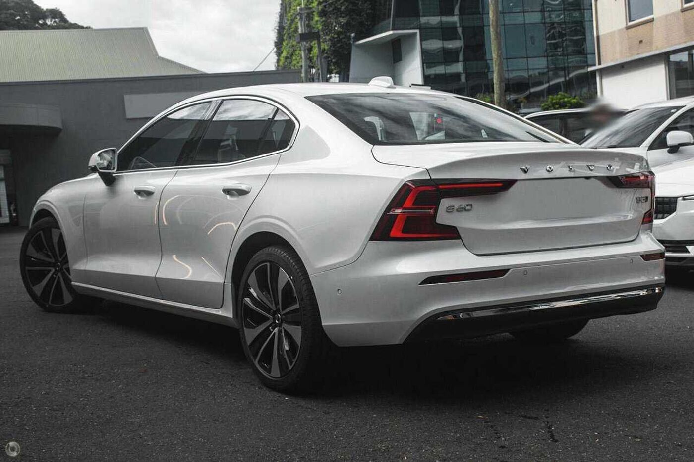 Volvo  Z Series MY24 Ultimate B5 Geartronic AWD Bright