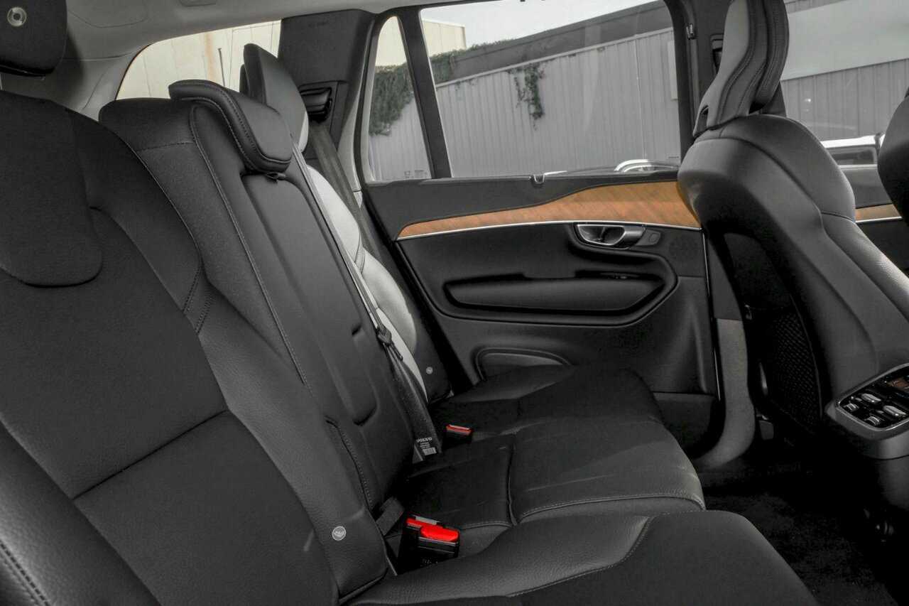 Volvo  XC90 Ultimate, B5 AWD Mild hybrid, Petrol, Bright, 7 Seats