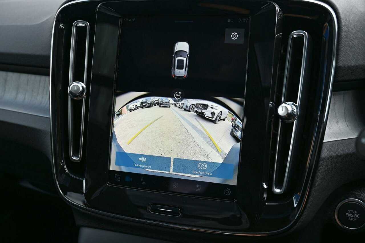 Volvo  XC40 Ultra, B4 AWD Mild hybrid, Petrol, Bright
