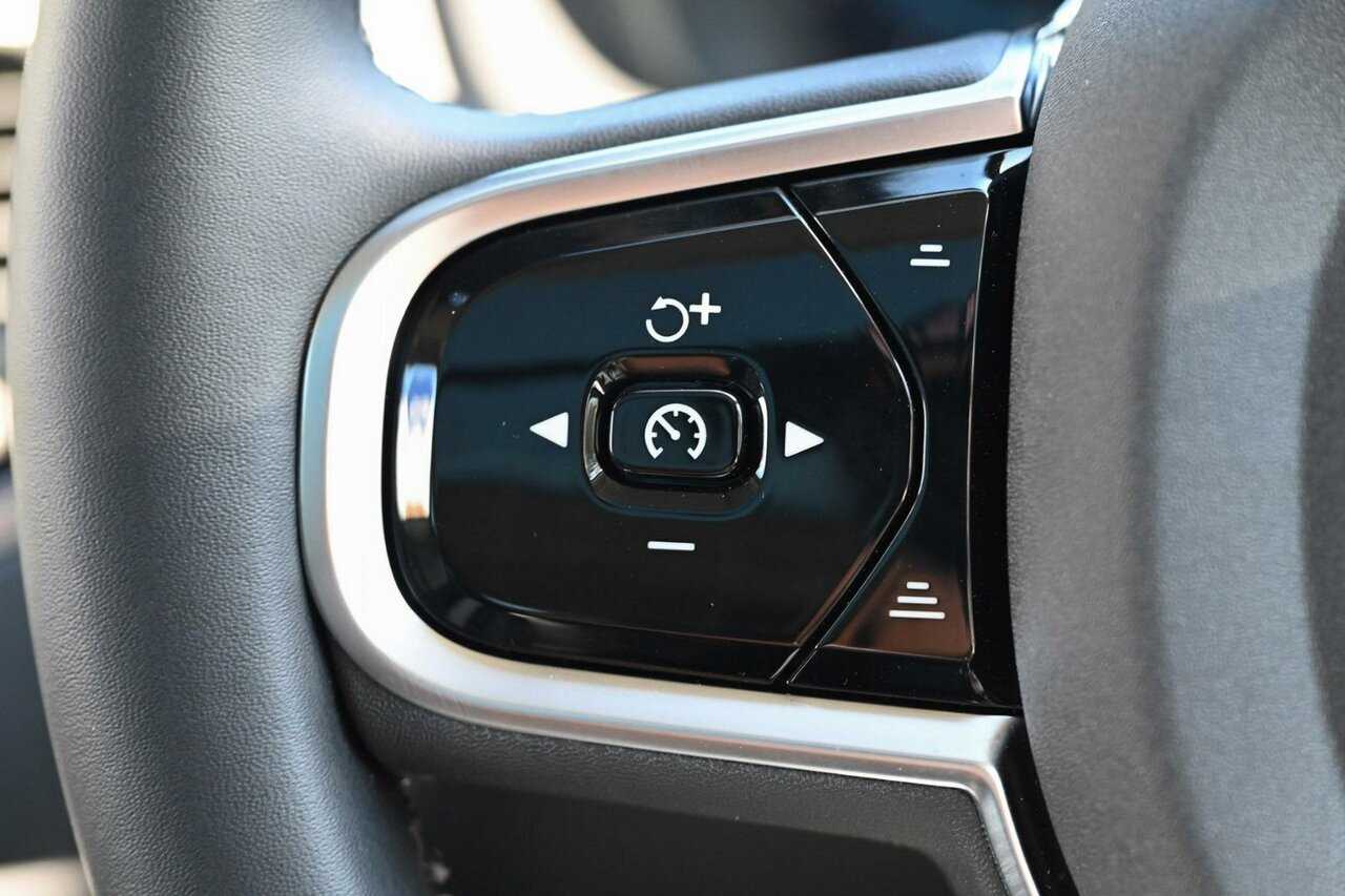 Volvo  XC90 Ultra, T8 AWD Plug-in hybrid, Electric/Petrol, Dark, 7 Seats