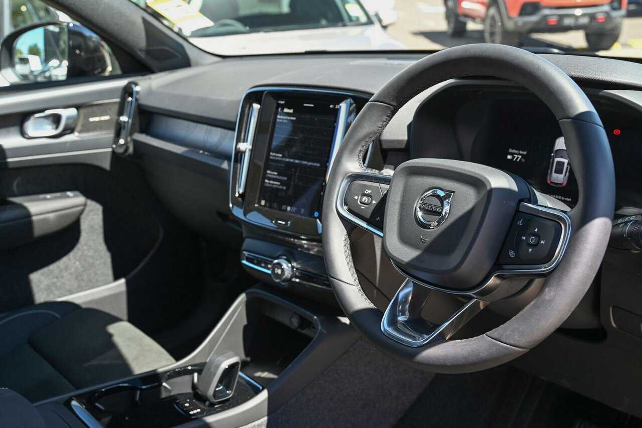 Volvo  EX40 Black Edition Ultra, Twin Motor, Electric