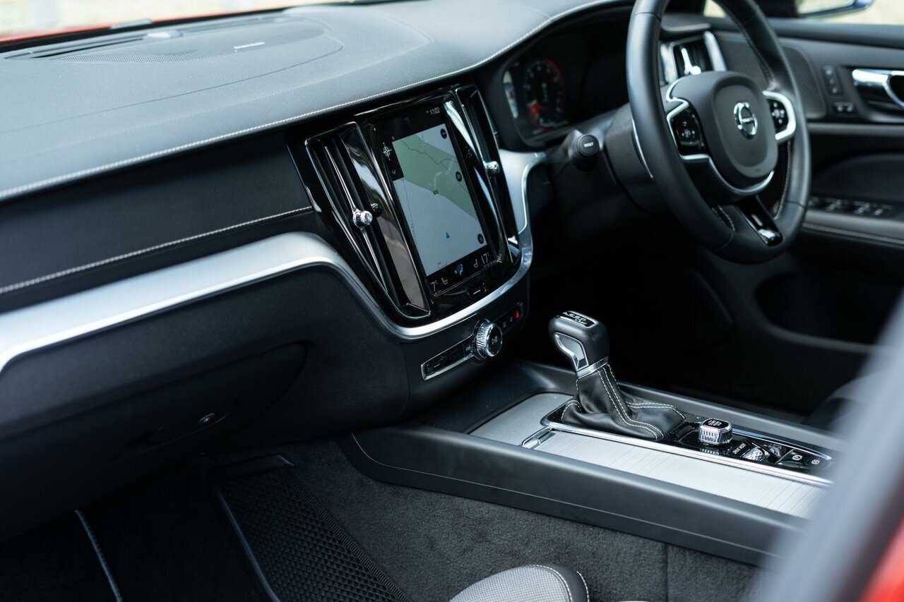 Volvo  Z Series MY20 T5 Geartronic AWD R-Design