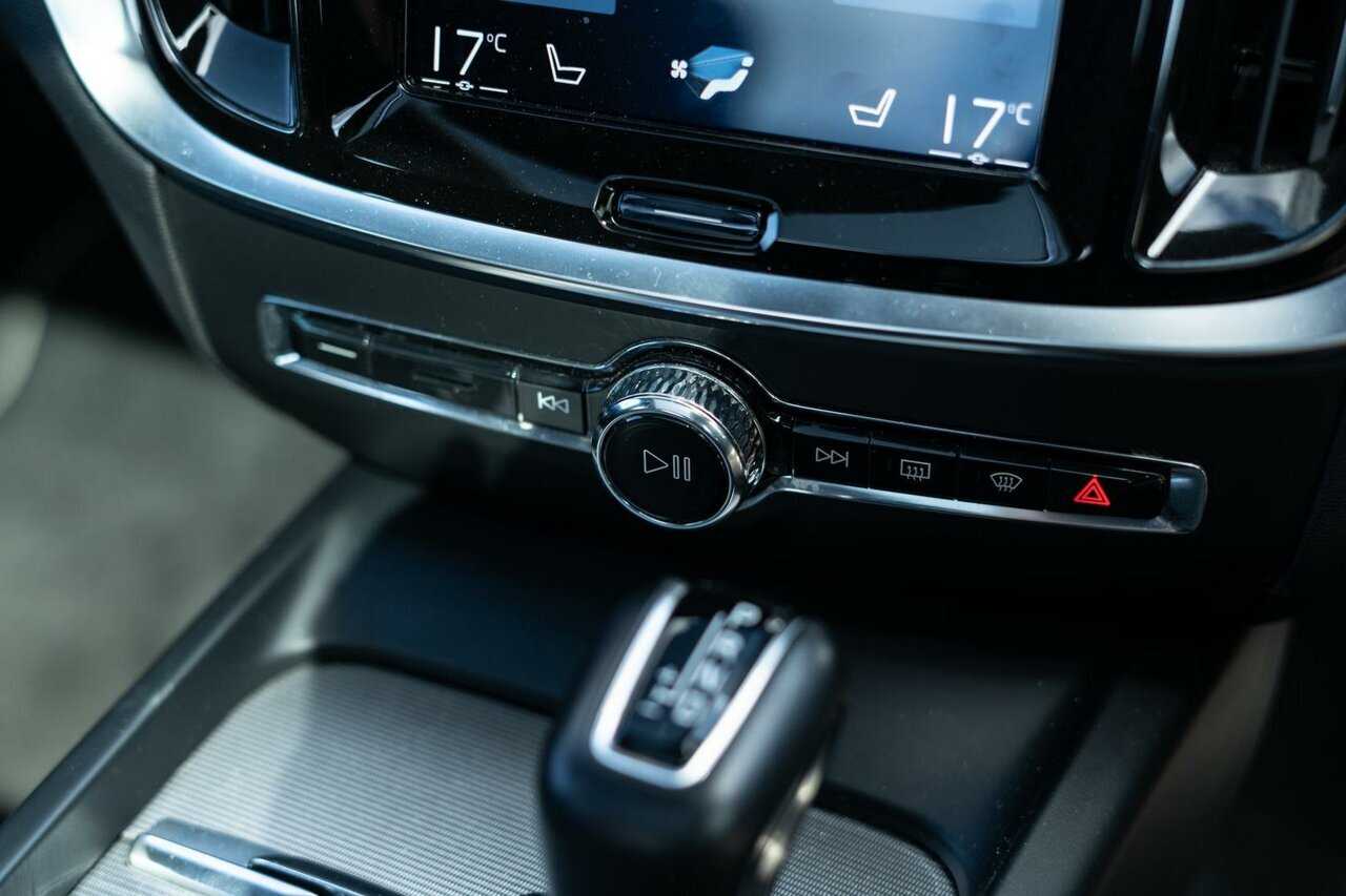 Volvo  Z Series MY20 T5 Geartronic AWD R-Design