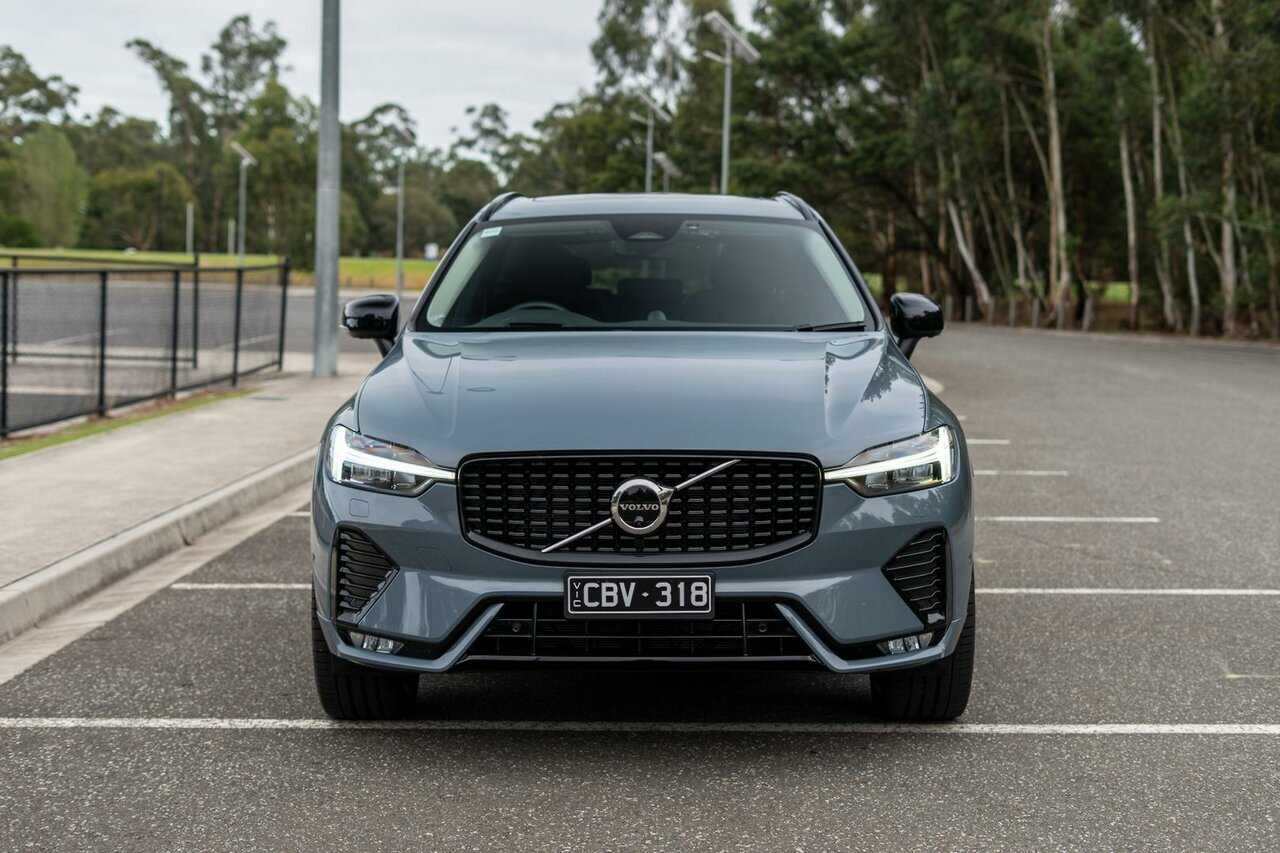 Volvo  UZ MY23 Ultimate B6 AWD Dark
